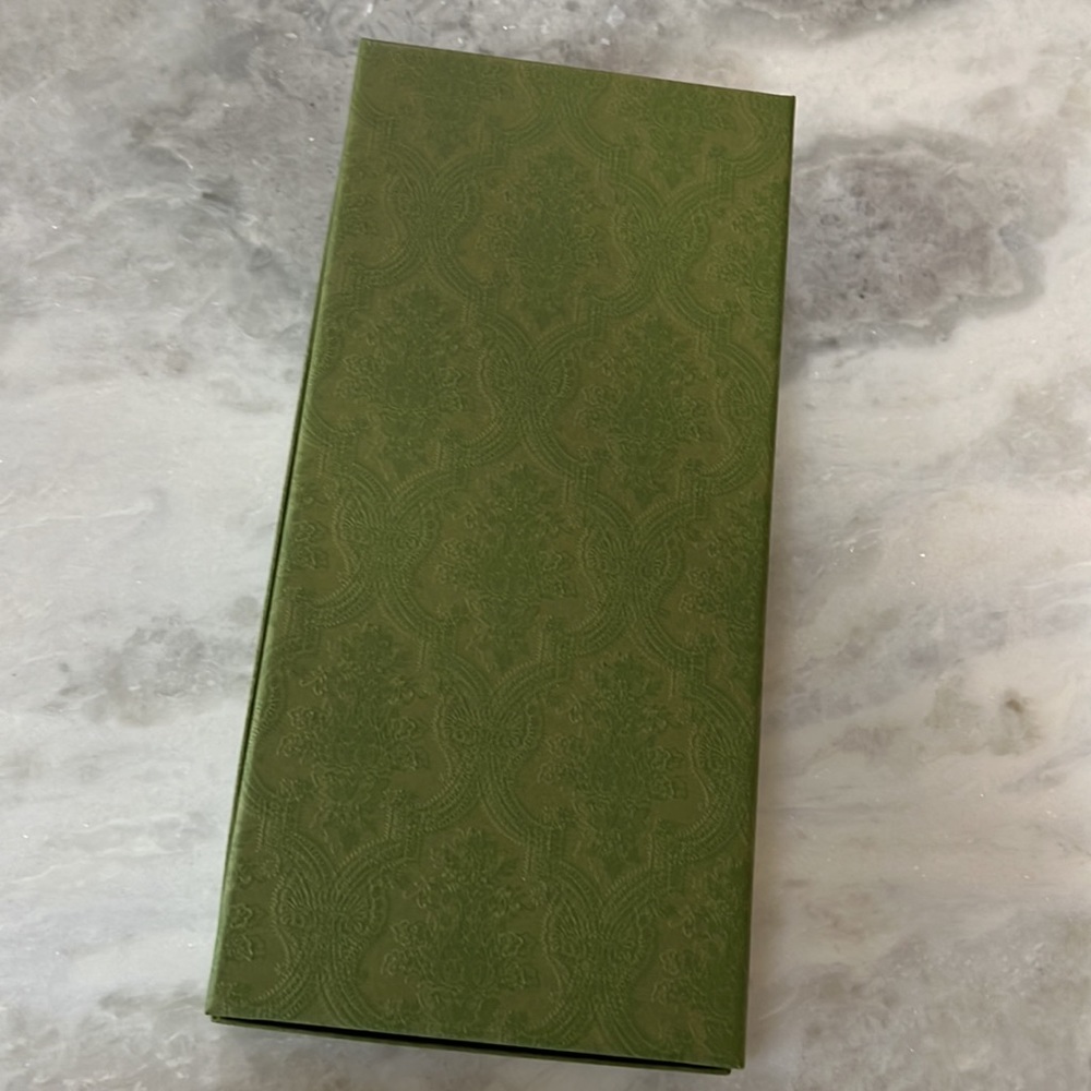 Gucci Gift Box – Authentic - Picture 3 of 7